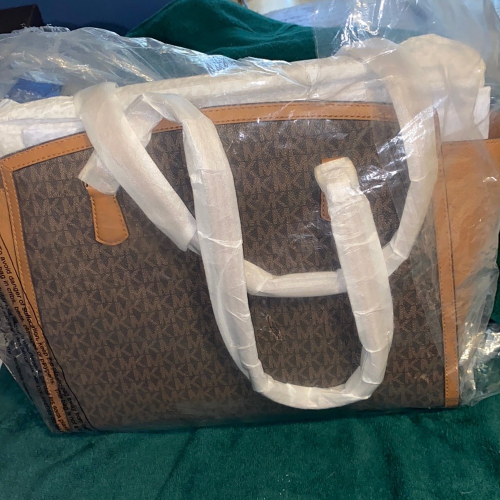 Brand New Michael kors Big purse